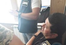 Пойманный на взятке полицейский