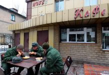 Орки жрут в Дебальцево