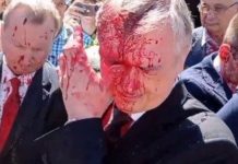 Облили краской в Польше